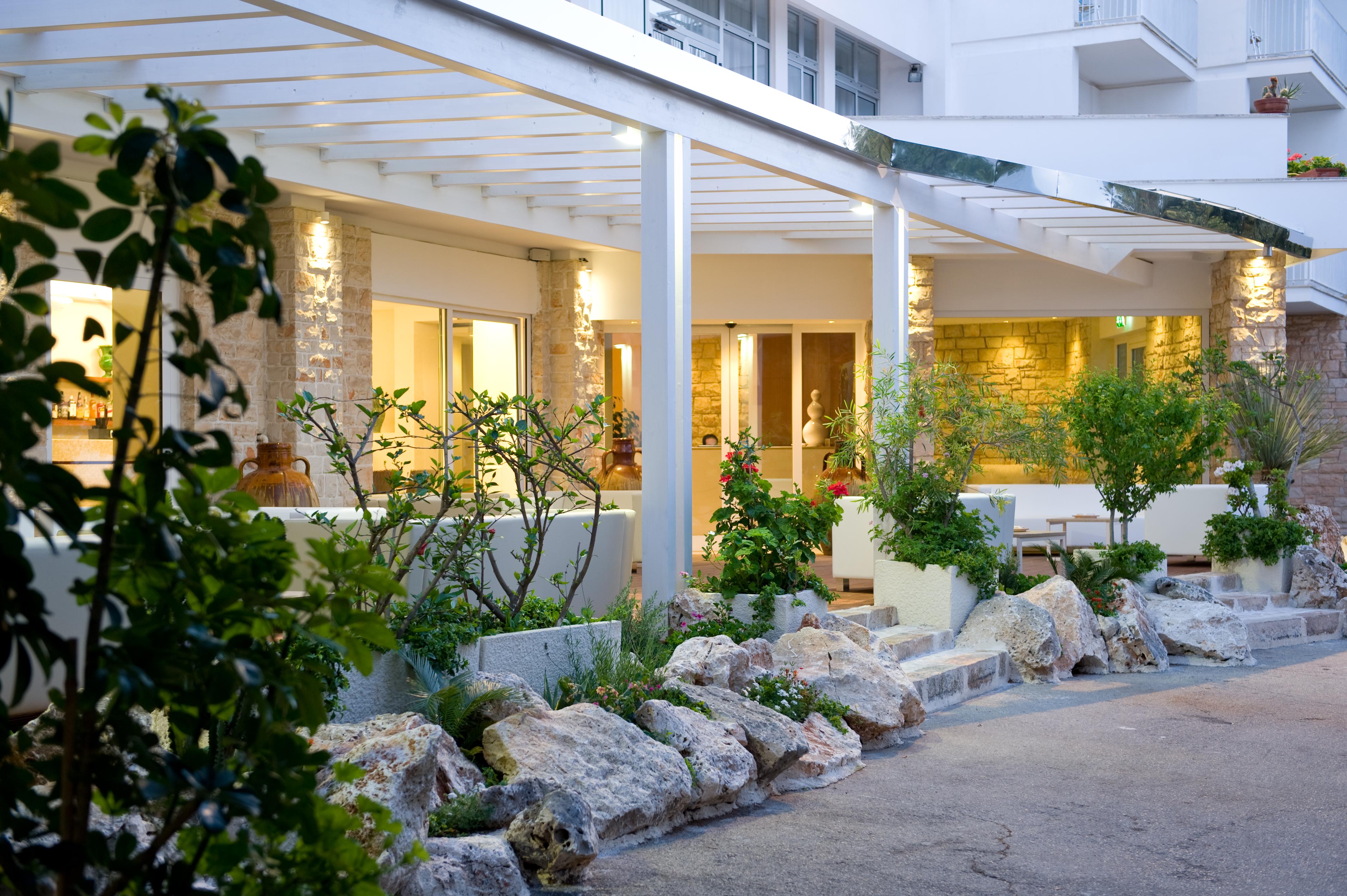 Hotel Orsa Maggiore Castro  Exterior photo