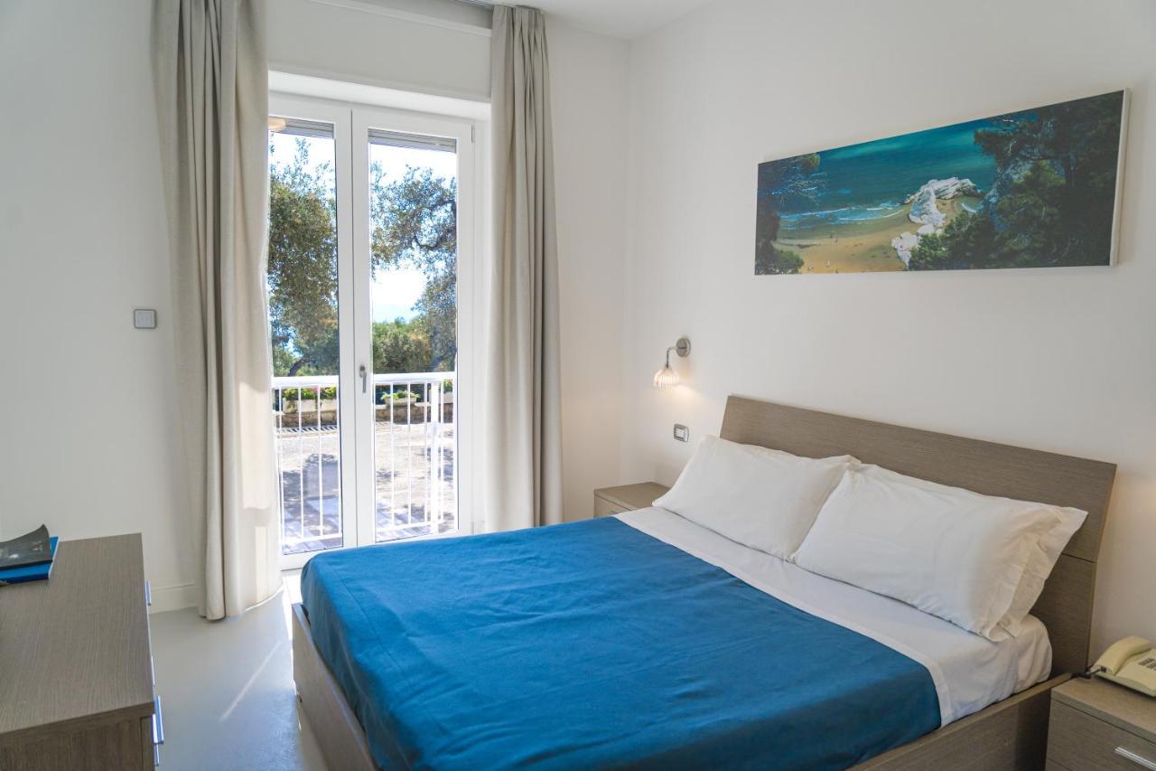 Hotel Orsa Maggiore Castro  Exterior photo